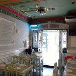 Restaurante Moderna À l'intérieur