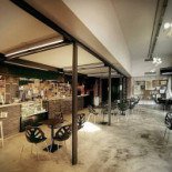 Nomad Spot Dentro