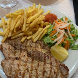 Moma Grill Comida