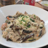 Uma Marisqueira (r. Do Comércio Nourriture
