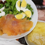 Uma Marisqueira (r. Do Comércio Nourriture