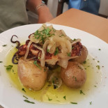 Uma Marisqueira (r. Do Comércio Nourriture