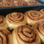 Naughty Rolls Comida