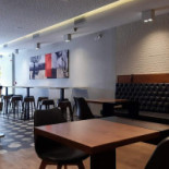 Meating Steakhouse Dentro