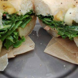 Raffi's Bagels Comida