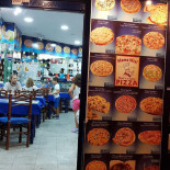 Kumar Kebab À l'intérieur