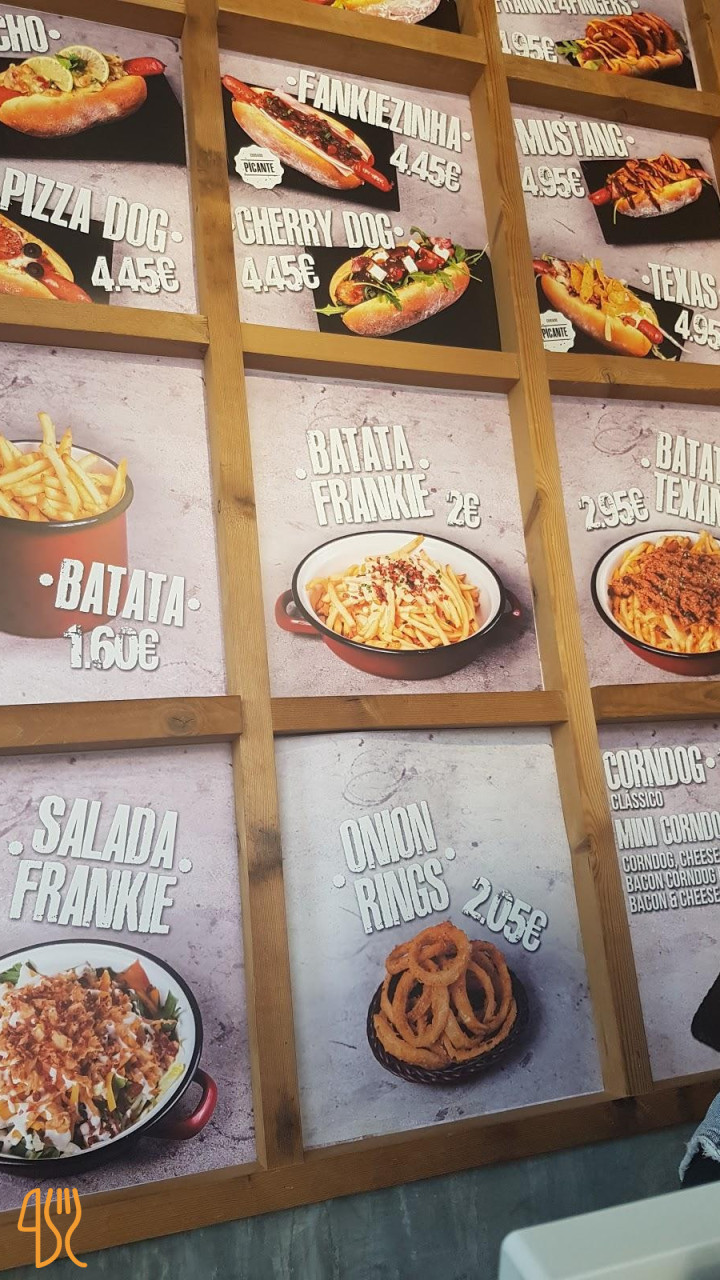 Frankie Hot Dogs Saldanha Speisekarte