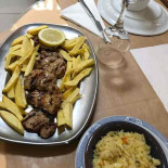 O Canela Comida