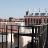 Corações Com Coroa Café Exterior