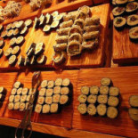 Budha Sushi Dentro