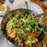 Hong Yun Ge (pho-lin) Comida