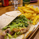 Wood Lounge food