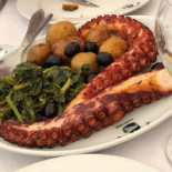Adega Gavina Comida