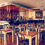 Cafe Car À l'intérieur