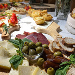 Roberto's Cafe Padaria Bistro Comida