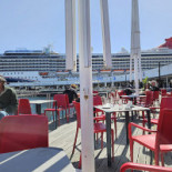 Doris Exterior