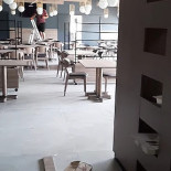 O Aderito À l'intérieur