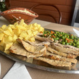 Adega Da Vila Comida