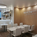 White À l'intérieur