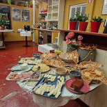 O Barrigas À l'intérieur