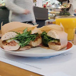 Raffi's Bagels Comida