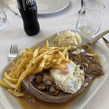 Abrigo Da Floresta Comida
