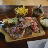 Casa de Abrigo do Poiso Comida