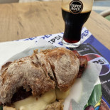 Rhodes Coffee Comida