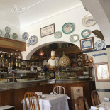 Tasquinha Do Oliveira Dentro