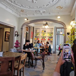 CafÉ Saudade À l'intérieur