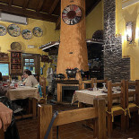 A Taberna Do Paulo Varela Lda À l'intérieur