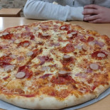Maxi Pizza Nourriture