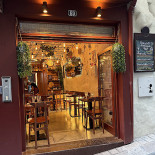 Have A Bite À l'intérieur