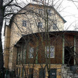 Hron Exterior
