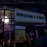 Impossibly Funky Extérieur