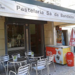 Sá Da Bandeira outside
