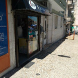 A Nossa Loja outside