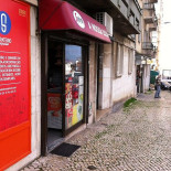 A Nossa Loja outside