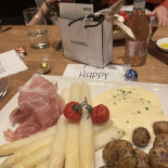 Scooby's Pool Comida