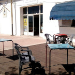 Hippotrip Café outside