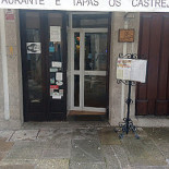 Os Castrejos outside