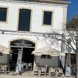 D’manuel Tavern outside