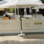 D'Ouro outside