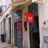 Papalagui outside