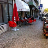Veloso Campos outside