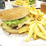 Amigos E Sabores food