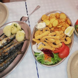 Servi Vau Nourriture