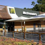 Mcdonald's Lourosa Exterior