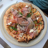 Romanza Pizzaria food