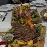 Fonte D'ouro Nourriture